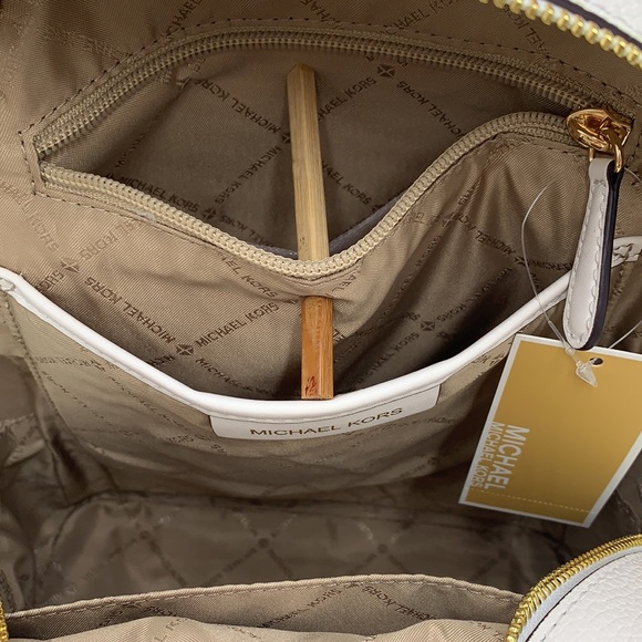 MICHAEL KORS ADINA MEDIUM BACKPACK OPTIC WHITE COLOR - Picture 14 of 16